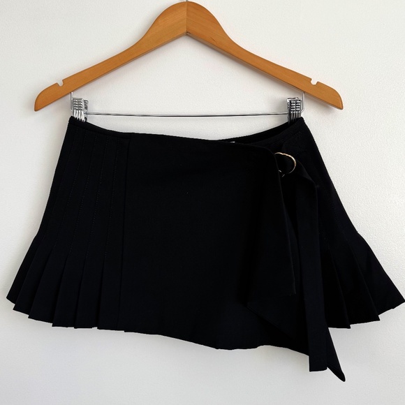 Short Box Pleated Micro Mini Skirt Black Size M Dark Academia Whimsygoth K-Pop - Picture 1 of 8